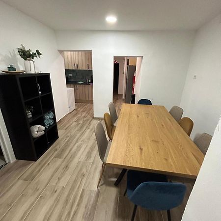 Apartamento Recien Reformado Con 5 Habitaciones Y 3 Banos Madrid Eksteriør billede