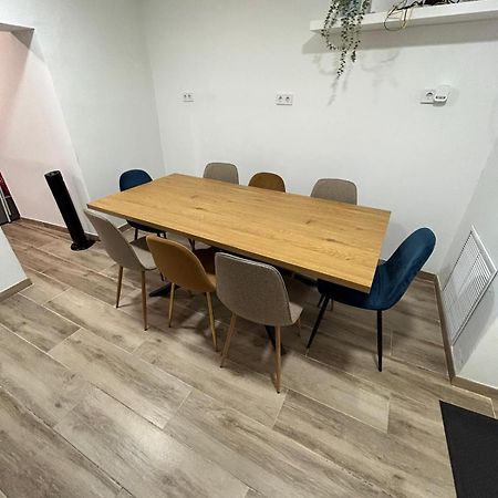 Apartamento Recien Reformado Con 5 Habitaciones Y 3 Banos Madrid Eksteriør billede