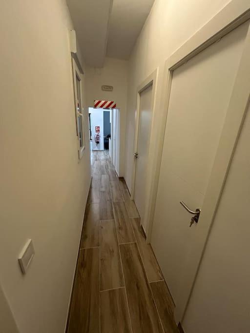 Apartamento Recien Reformado Con 5 Habitaciones Y 3 Banos Madrid Eksteriør billede